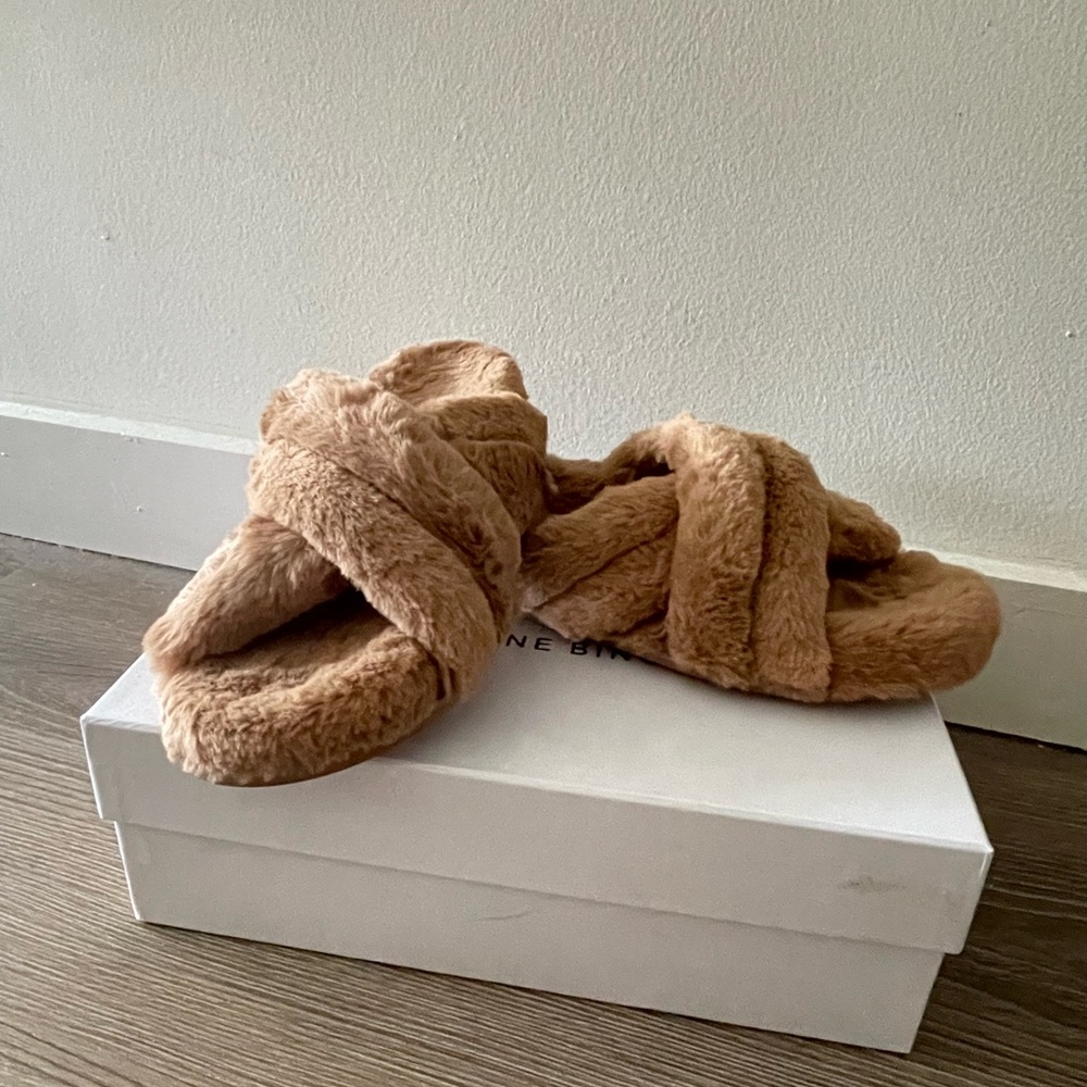 Annie Bing faux fur sliders size36